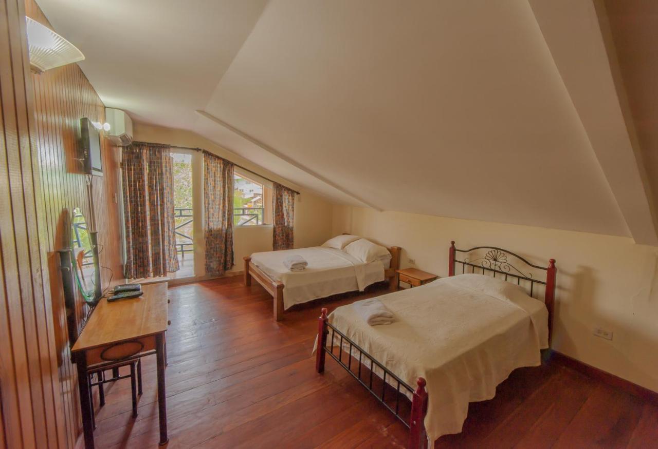 Hotel Posada Los Delfines Bocas del Toro Eksteriør billede