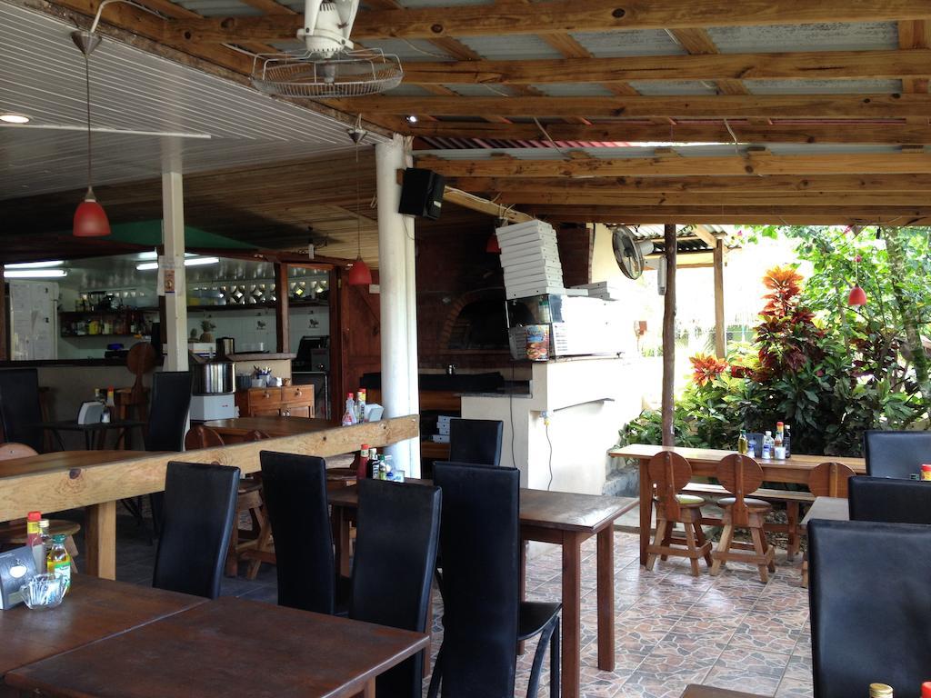 Hotel Posada Los Delfines Bocas del Toro Eksteriør billede